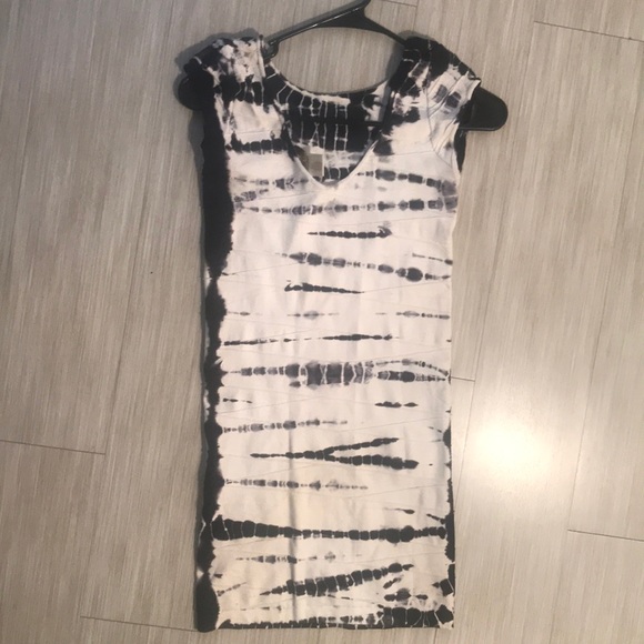 Mini dress - Picture 2 of 4